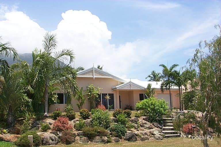 9 Trivia St, Palm Cove, QLD 4879