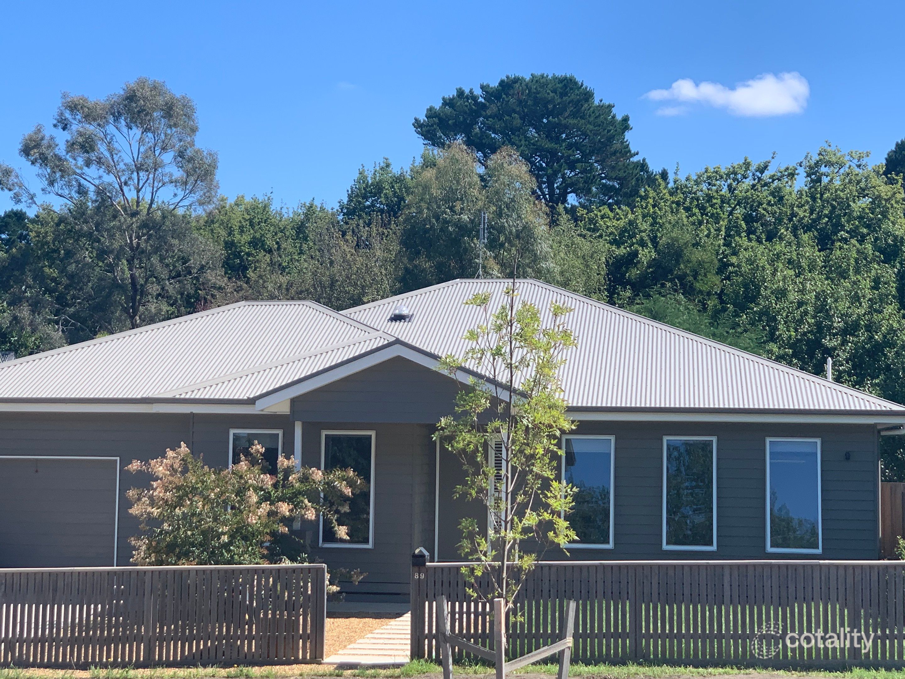 89 East St, Woodend, VIC 3442