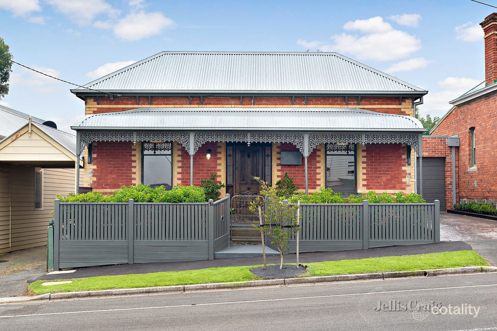 13 Young St, Golden Point, VIC 3350