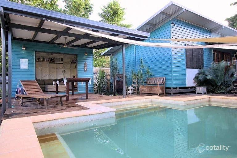 72 Tucker St, Machans Beach, QLD 4878