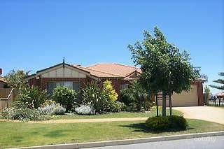 6 Central Park Ave, Canning Vale, WA 6155