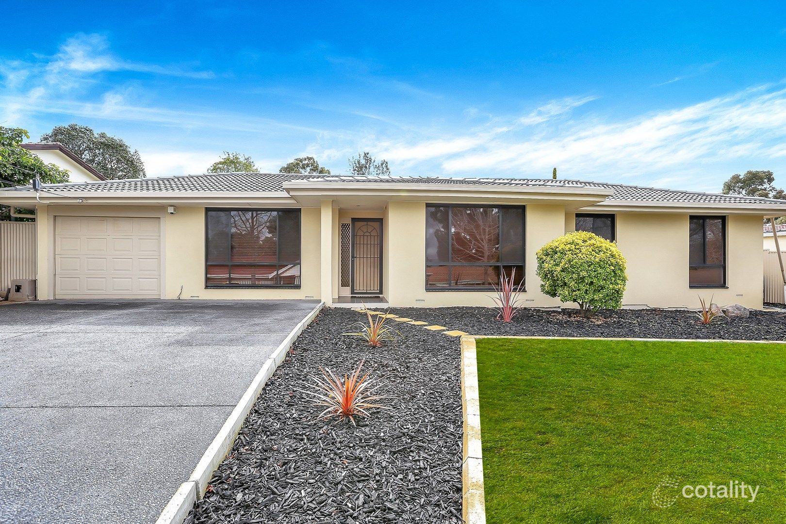 3 Lydia Ave, Surrey Downs, SA 5126