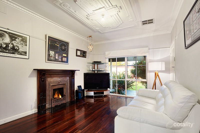 2 Thor St, Strathmore, VIC 3041