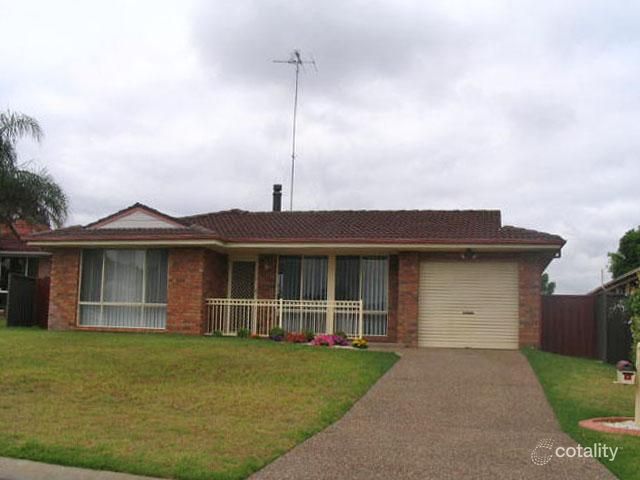 13 Massa Pl, Claremont Meadows, NSW 2747