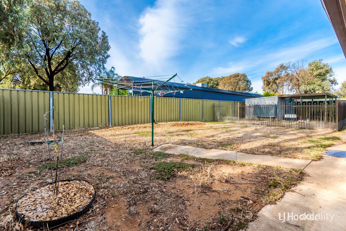17 Hawthorn Tce, Parafield Gardens, SA 5107