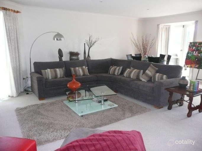 2/7 Main St, Blackburn, VIC 3130