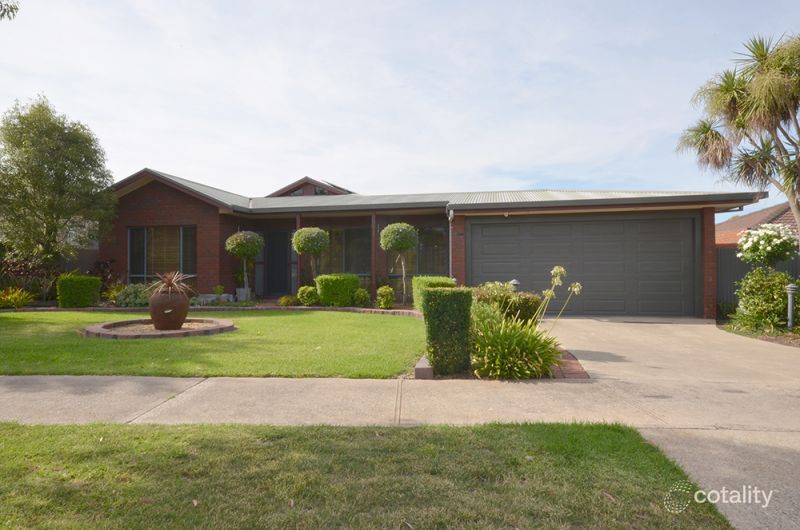 15 Penny Ave, Horsham, VIC 3400