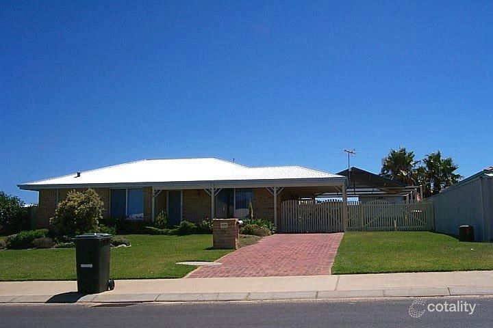79 Casuarina Dr, Halls Head, WA 6210