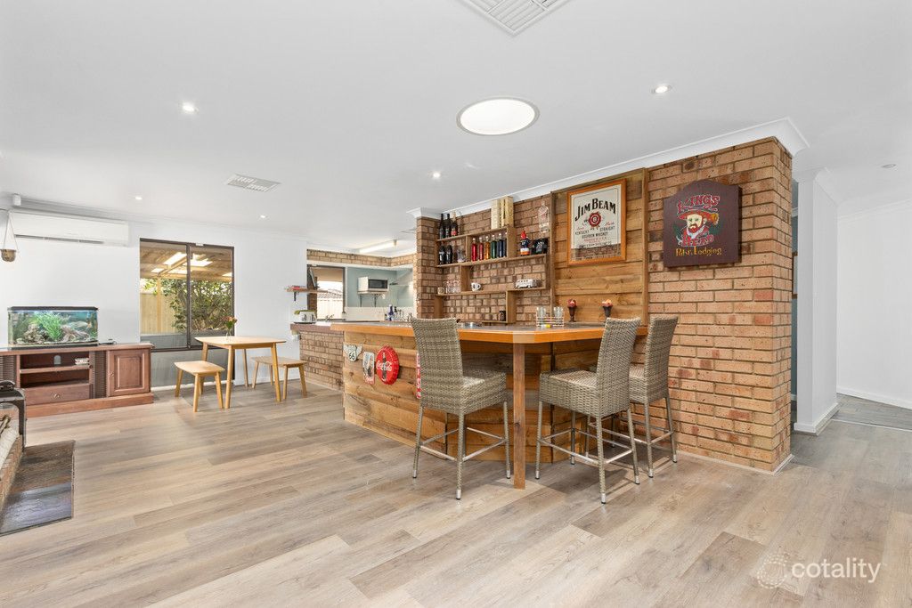6 Parkway Trl, Ballajura, WA 6066