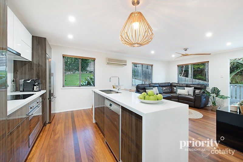 17 Pinnata, Everton Hills, QLD 4053