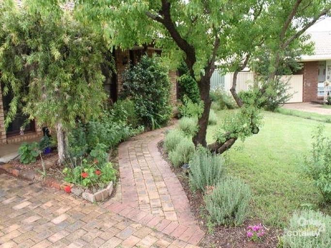 8 Nona Pl, Dubbo, NSW 2830