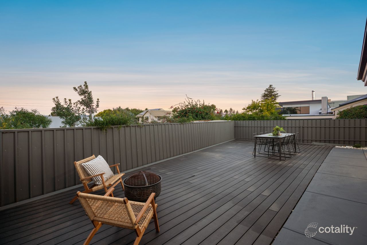 454 Seaview Rd, Henley Beach, SA 5022