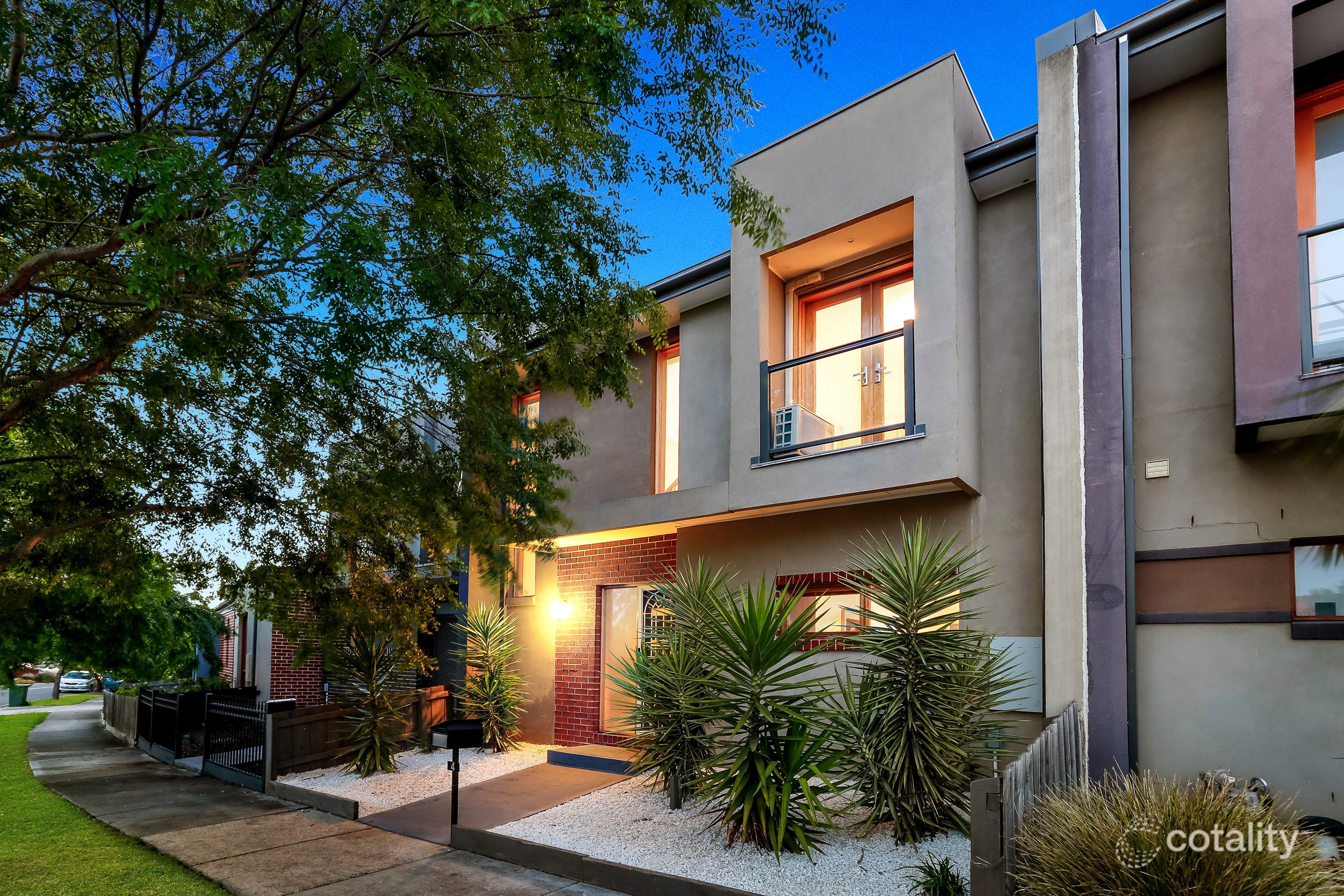 4/1-5 Heversham Gr, Greenvale, VIC 3059