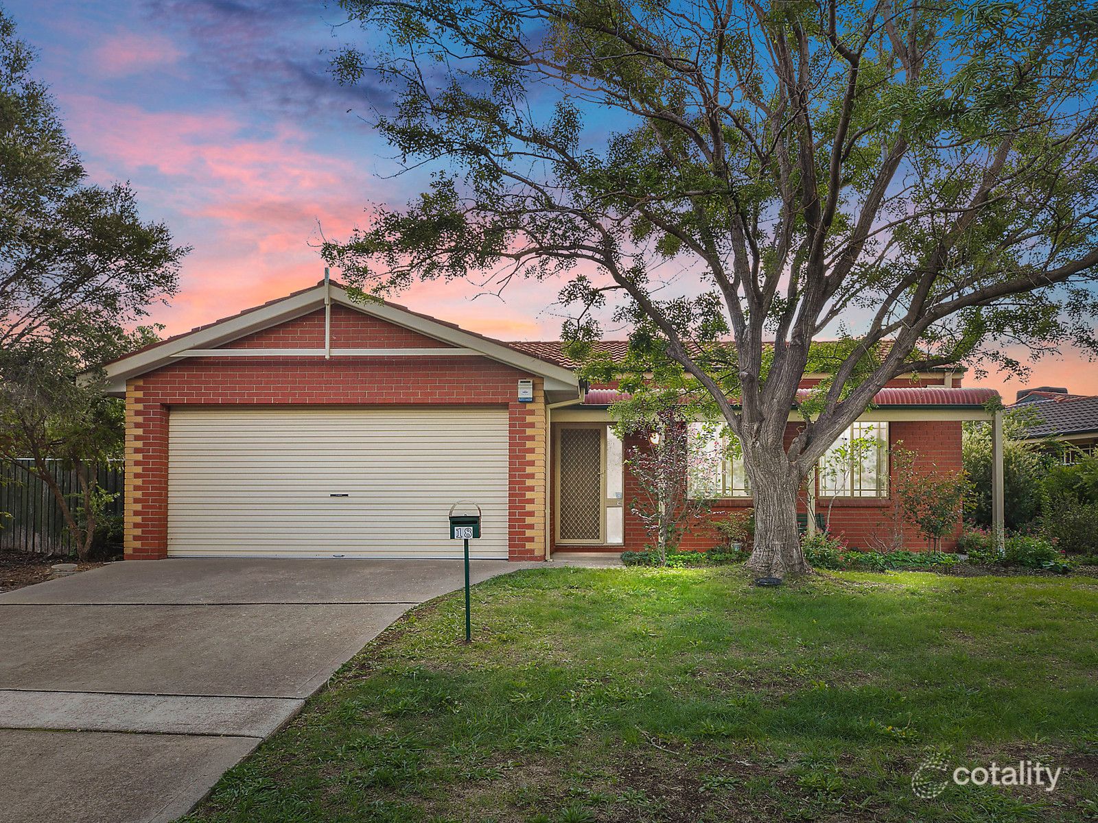 18 Florence Taylor St, Greenway, ACT 2900