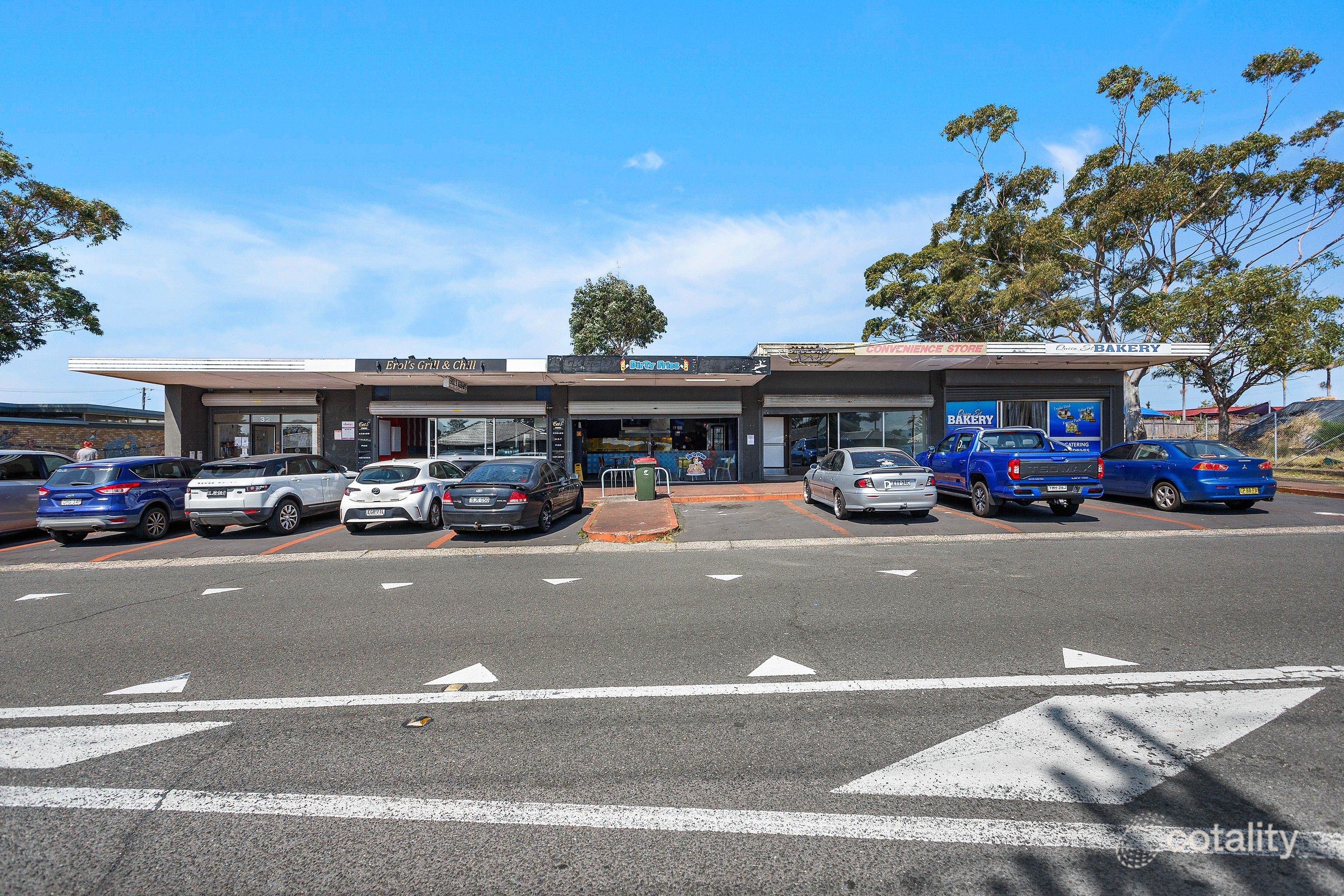 30 Queen St, Lake Illawarra, NSW 2528