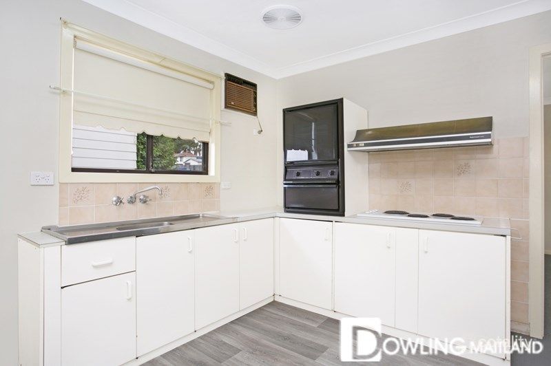 31 Sale St, Greta, NSW 2334