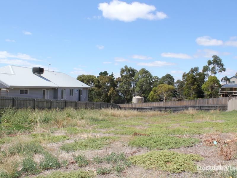 44 Riversdale Cres, Darley, VIC 3340