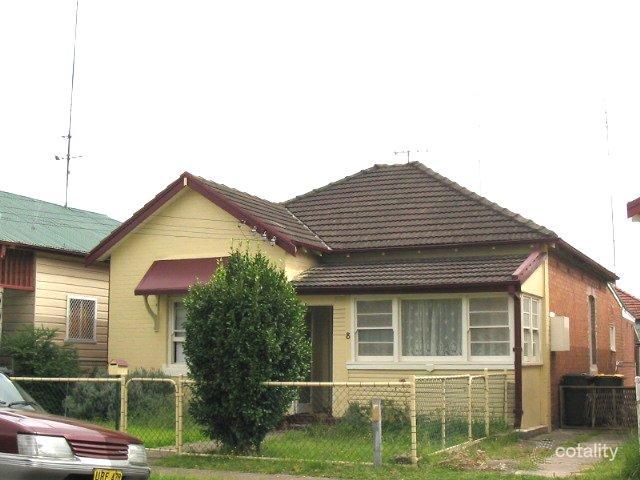 8 Barclay St, Mayfield, NSW 2304