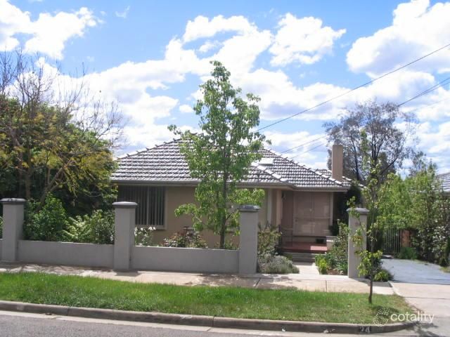 24 Strathnaver Ave, Strathmore, VIC 3041