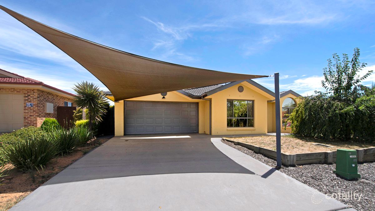 9 Henry Sutton Cct, Dunlop, ACT 2615