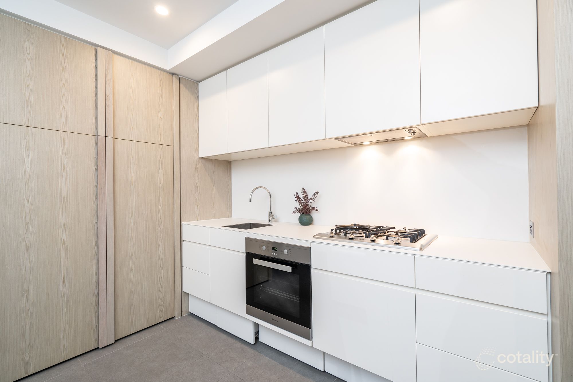 1315/8 Pearl River Rd, Docklands, VIC 3008