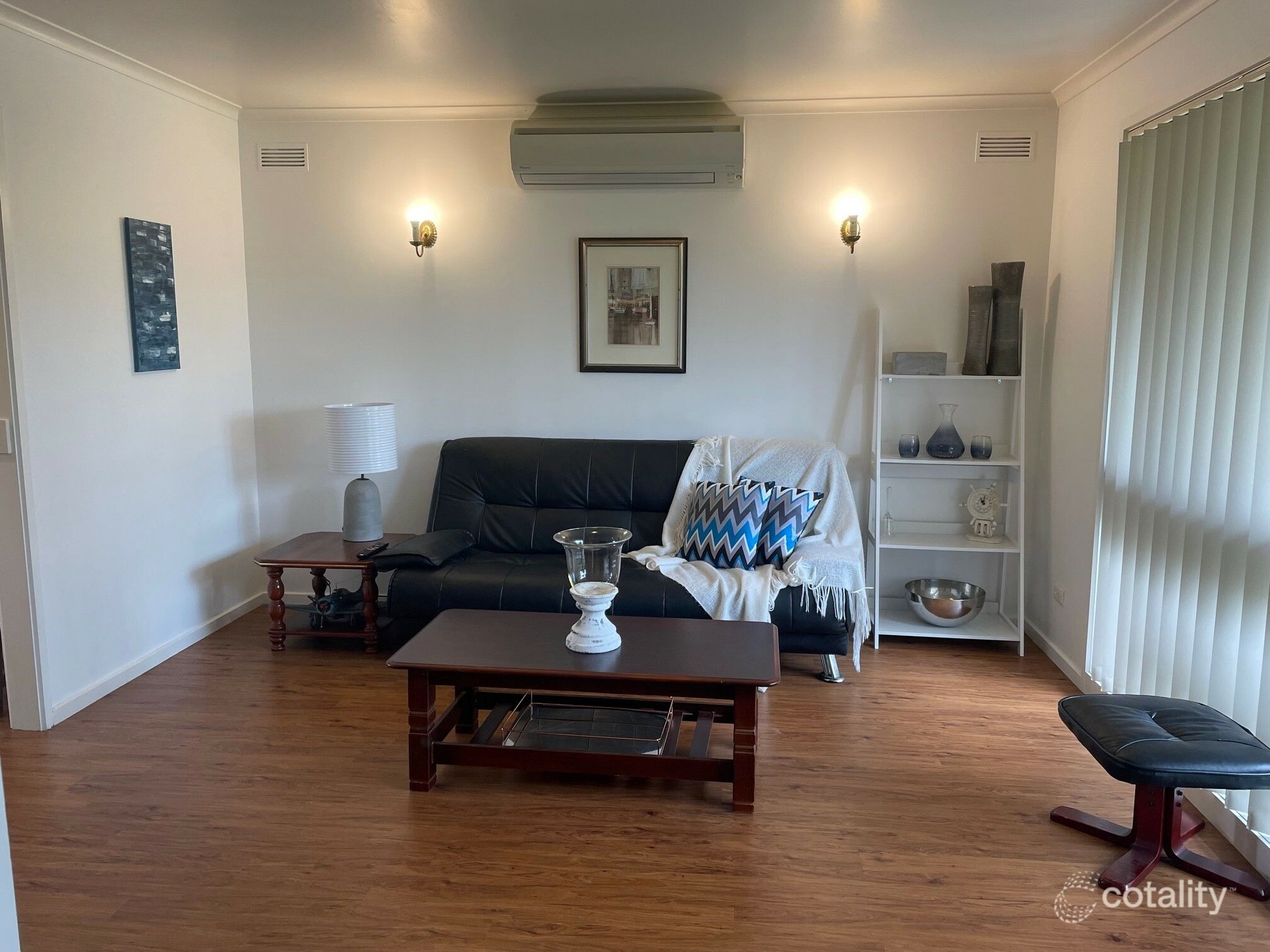 2/2 Burden Pl, Paynesville, VIC 3880