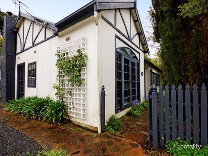 37 The Crescent, Crafers, SA 5152