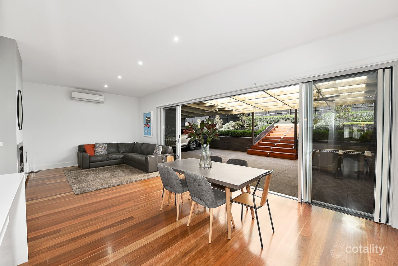 393 Pascoe Vale Rd, Strathmore, VIC 3041