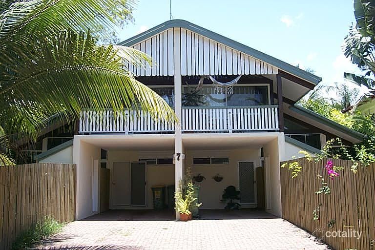 1/7 Hibiscus Lane, Holloways Beach, QLD 4878