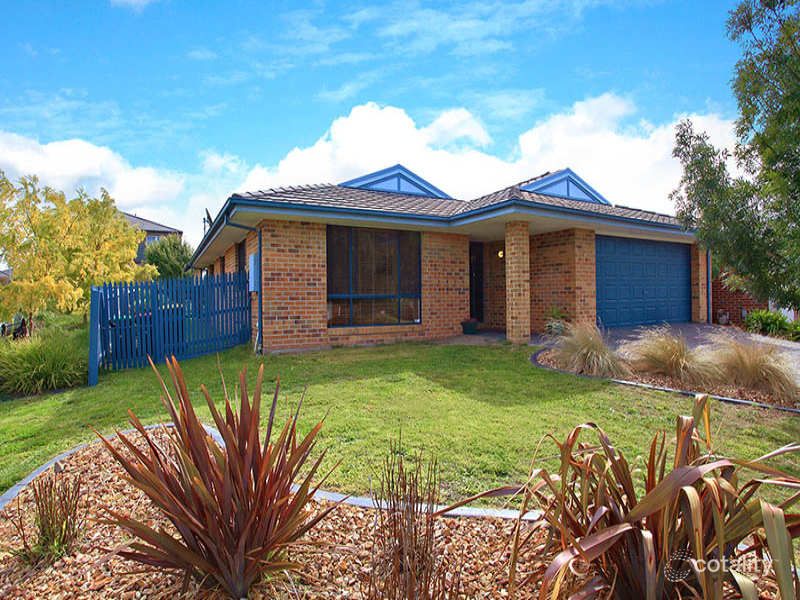 11 Ruthven Cl, Hillside, VIC 3037