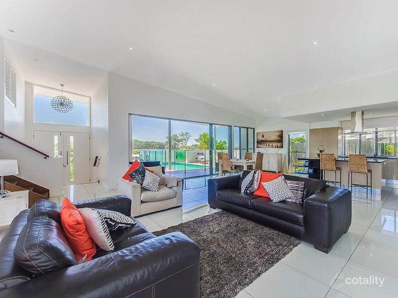 9 Honeyeater Cres, Peregian Springs, QLD 4573