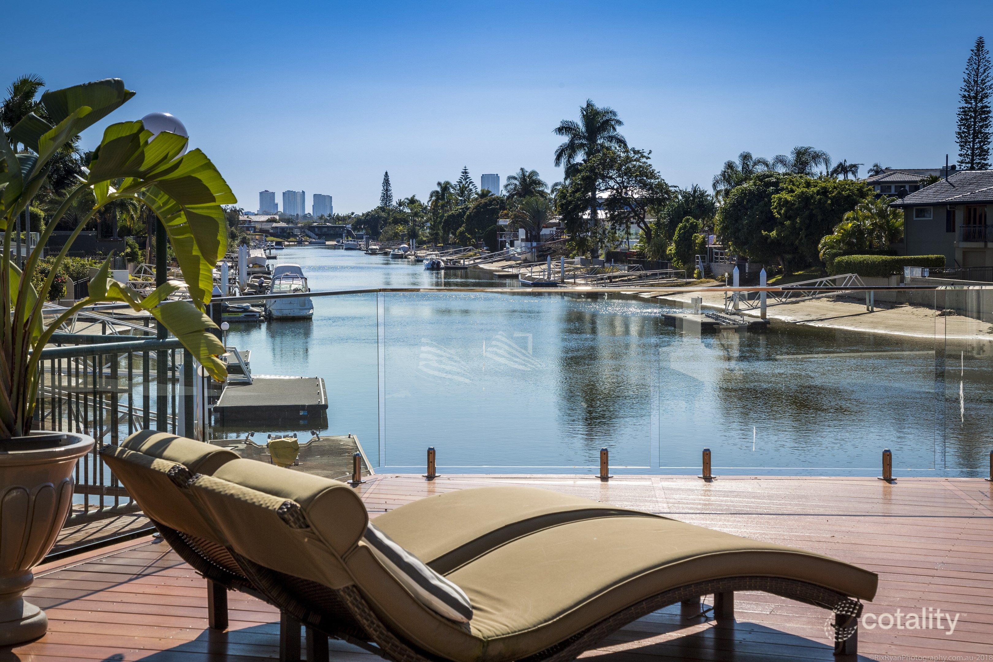 9 Rowes Ct, Bundall, QLD 4217