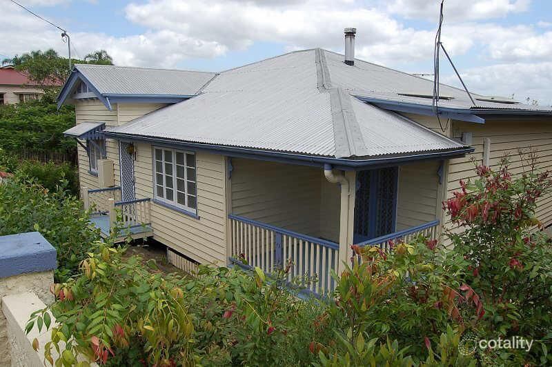 10 Chelmsford Ave, Ipswich, QLD 4305