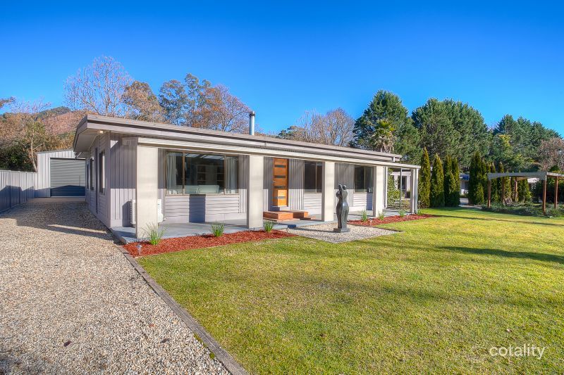 4 Gavan St, Bright, VIC 3741