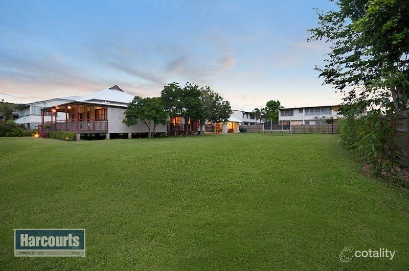 44 Stuart St, North Ward, QLD 4810