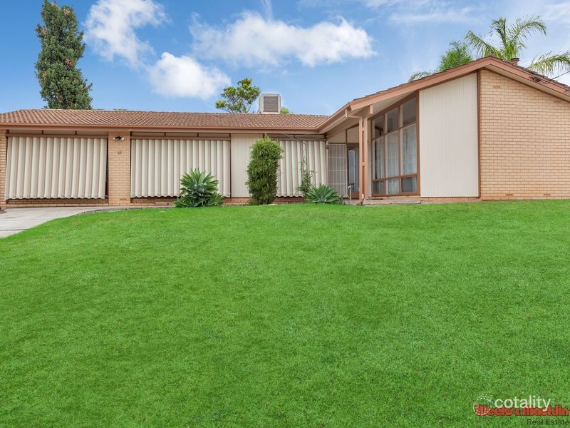 18 Taurus Cres, Modbury Heights, SA 5092