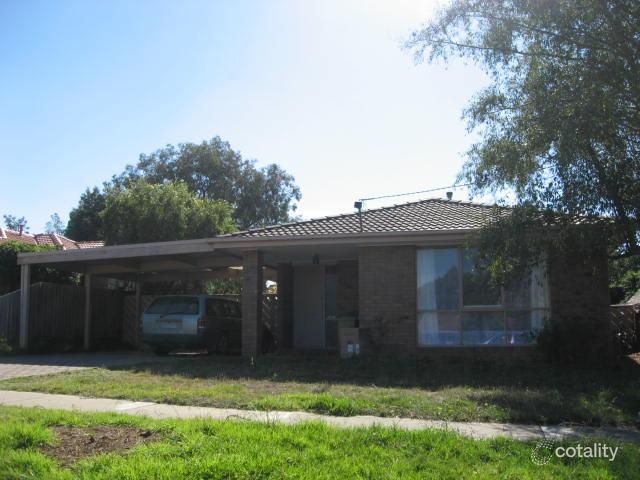 4 Blyton Cres, Sunbury, VIC 3429