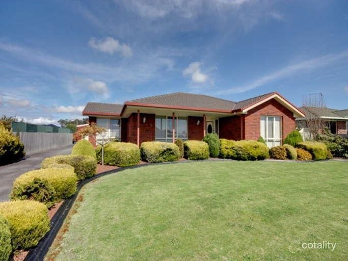 18 Racecourse Cres, Turners Beach, TAS 7315