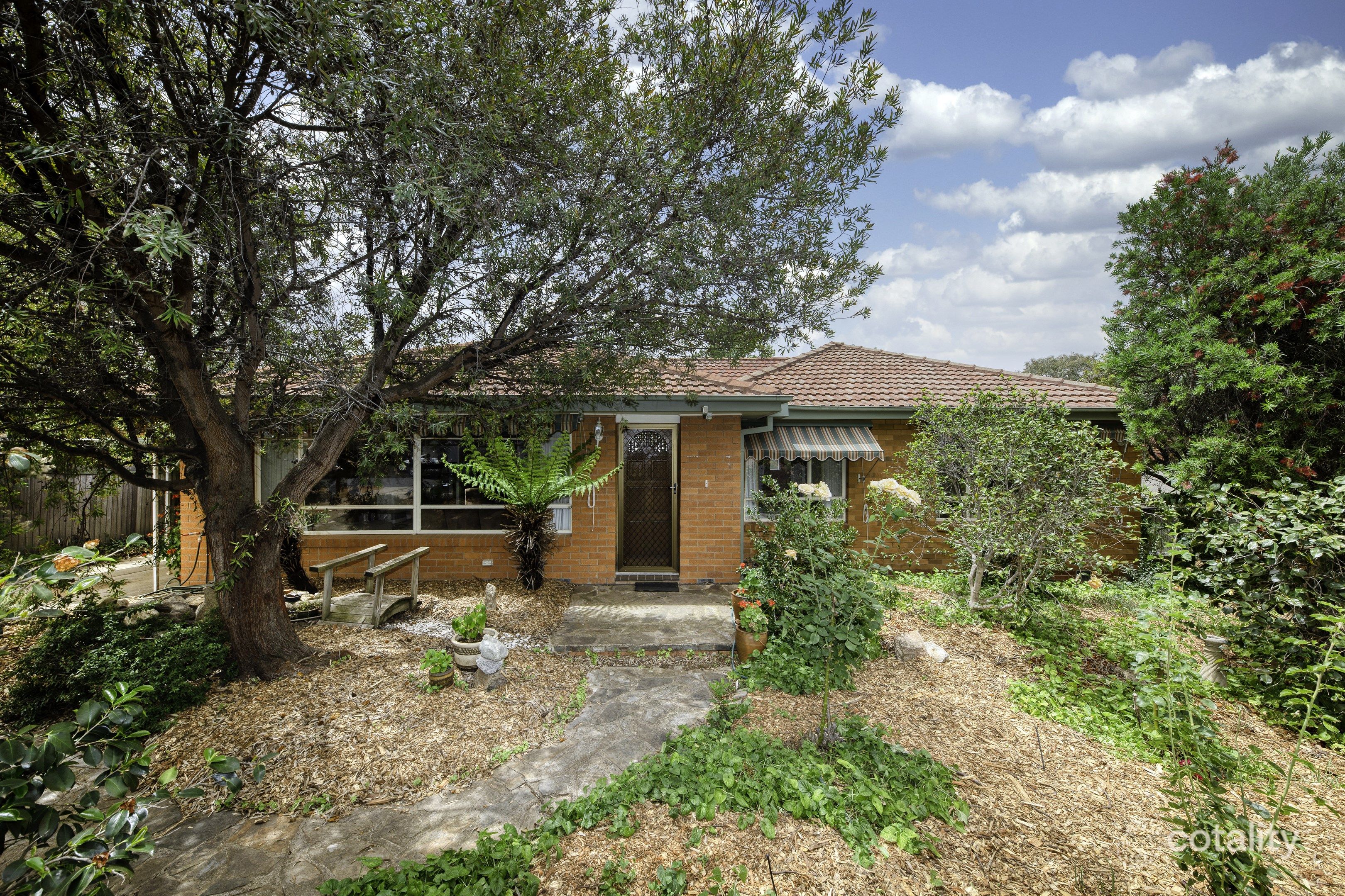 4 Kidston Cres, Curtin, ACT 2605