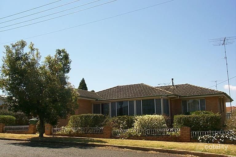 34 Smithfield St, Harristown, QLD 4350