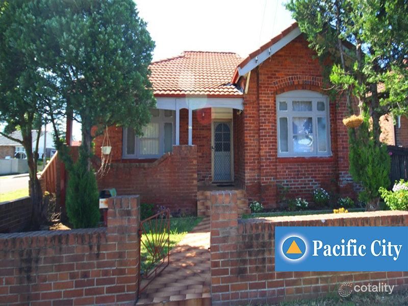 77 Blaxcell St, Granville, NSW 2142