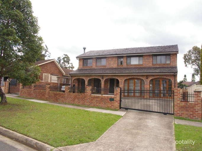 23 Kingfisher Ave, Bossley Park, NSW 2176