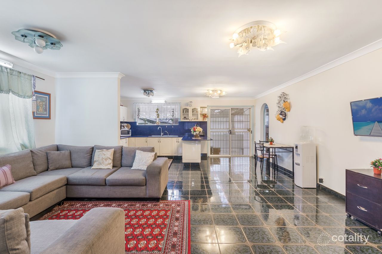 8 Stanwell Cres, Ashcroft, NSW 2168