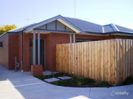 2/34 Logan St, Hamlyn Heights, VIC 3215