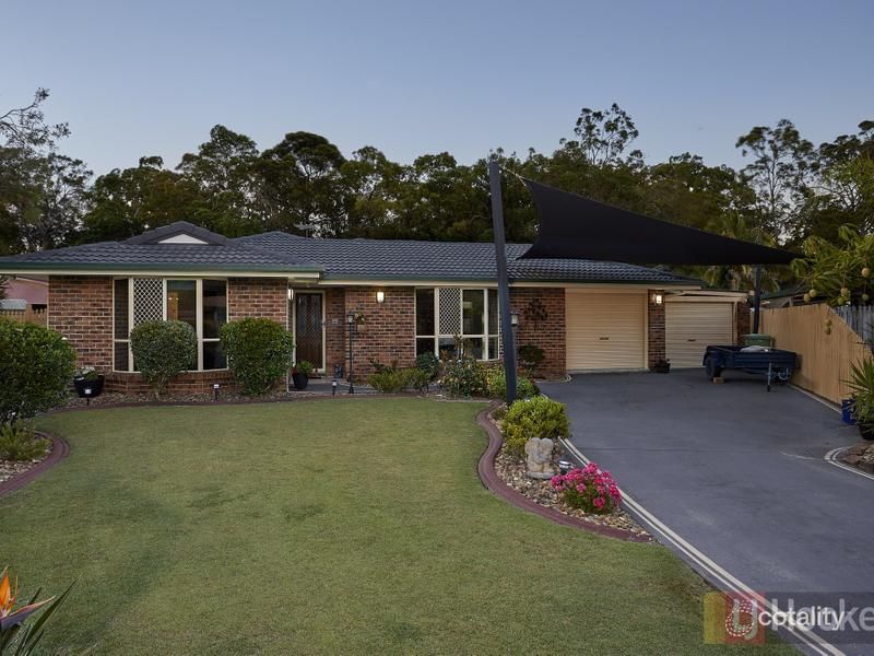 4 Buggy Pl, Redland Bay, QLD 4165