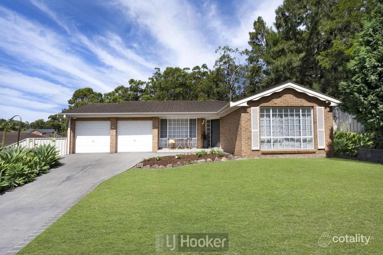 2 Excalibur Pde, Valentine, NSW 2280