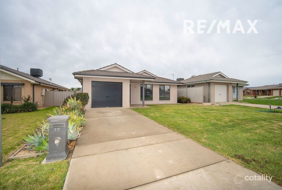 22 Womboin Cres, Glenfield Park, NSW 2650