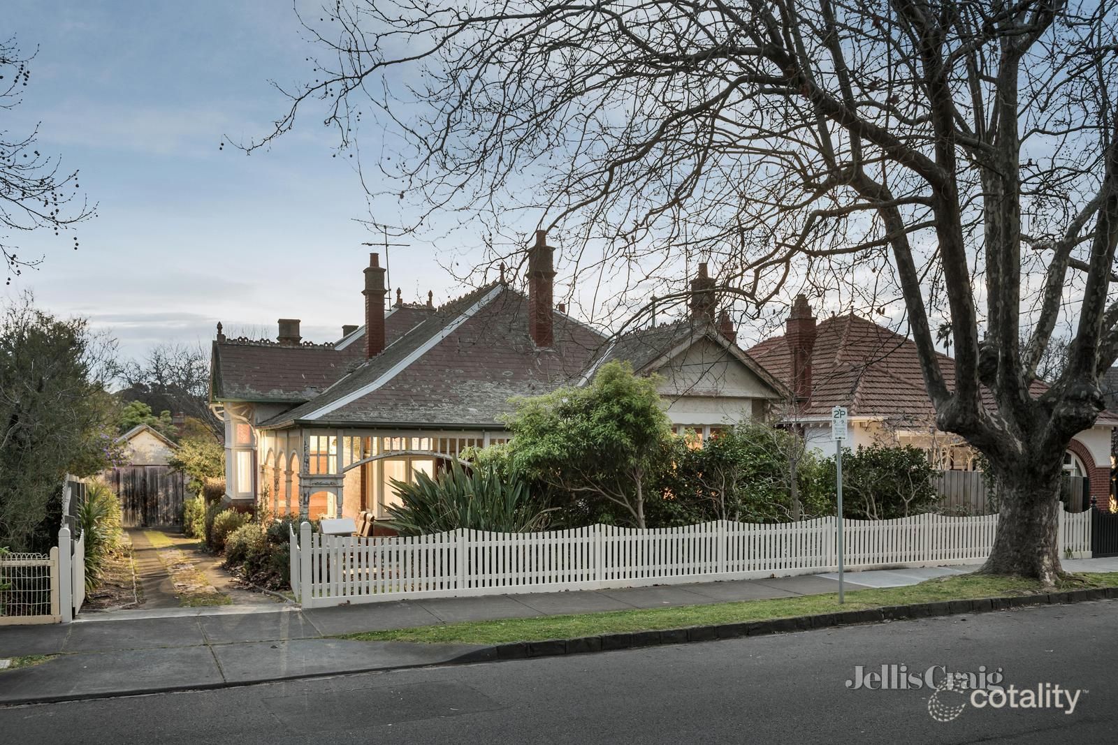 6 Chrystobel Cres, Hawthorn, VIC 3122
