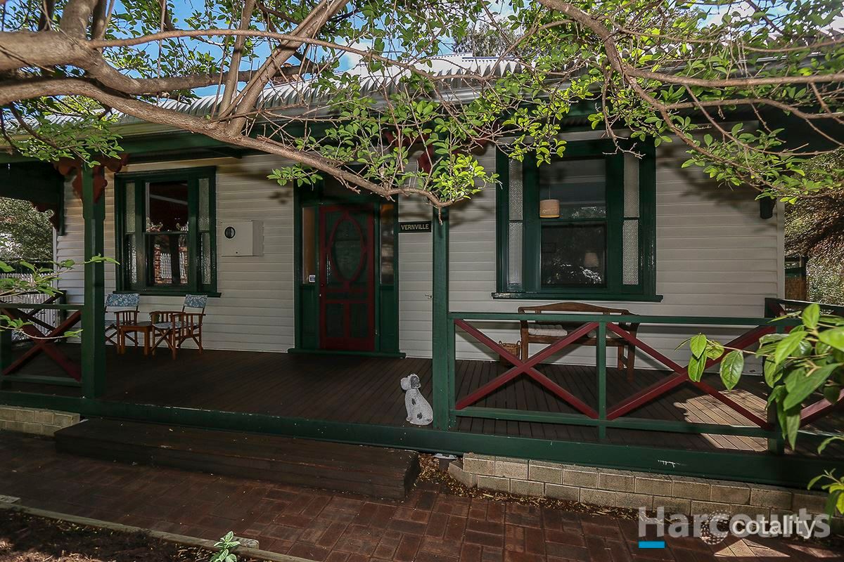 11 Raleigh Rd, Bayswater, WA 6053