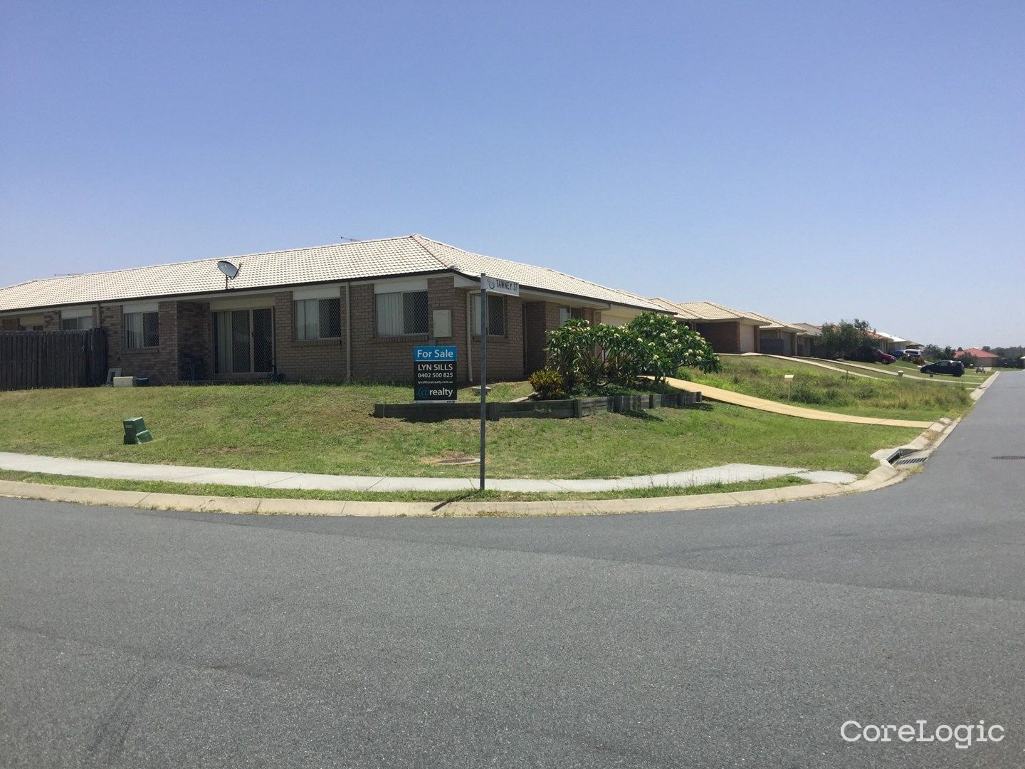1/8 Tawney St, Lowood, QLD 4311